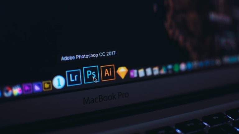 GoDaddy Logo Maker vs Professional Design Services: What to Choose?