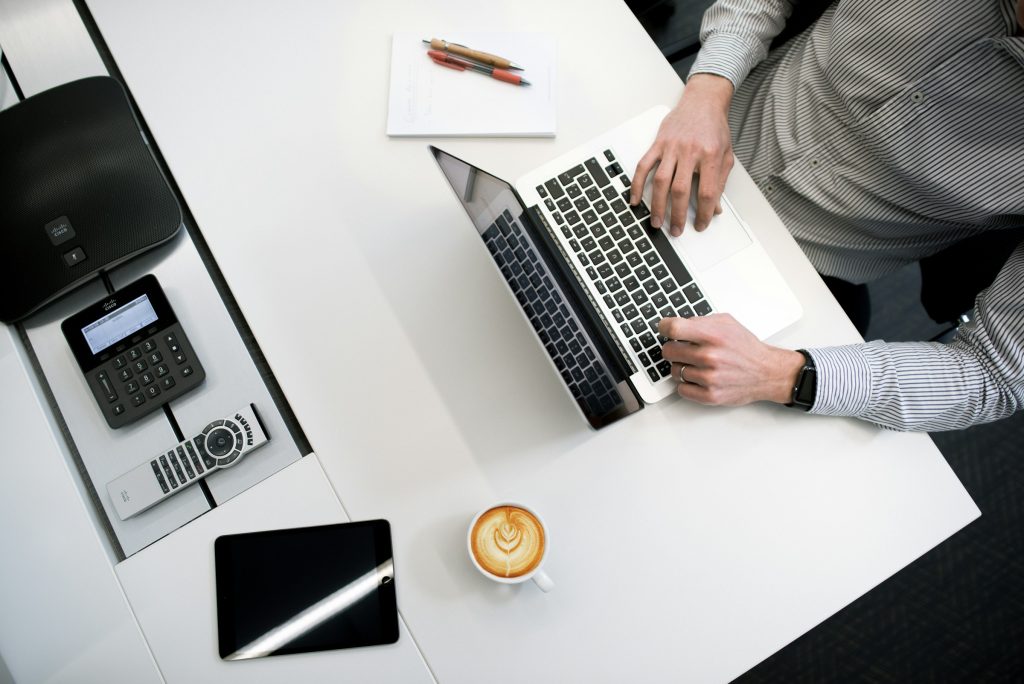 AI Business Compliance: Navigating the Regulatory Landscape 
