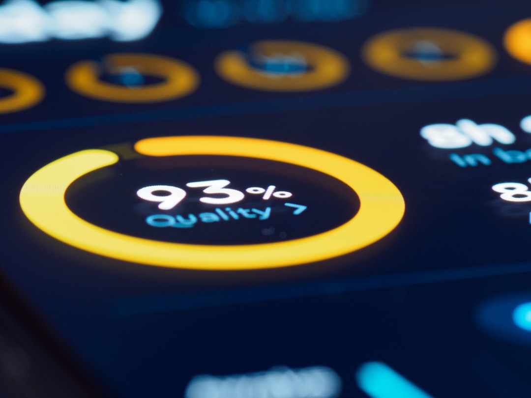Close-up of a digital dashboard with a bright yellow circular progress ring showing 93% quality (Quality 7).