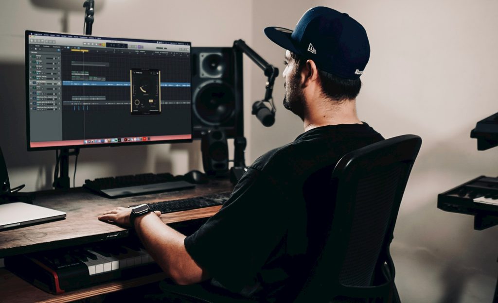 How to Turn Static Product Photos Into Engaging Videos Without a Camera or Editing Skills