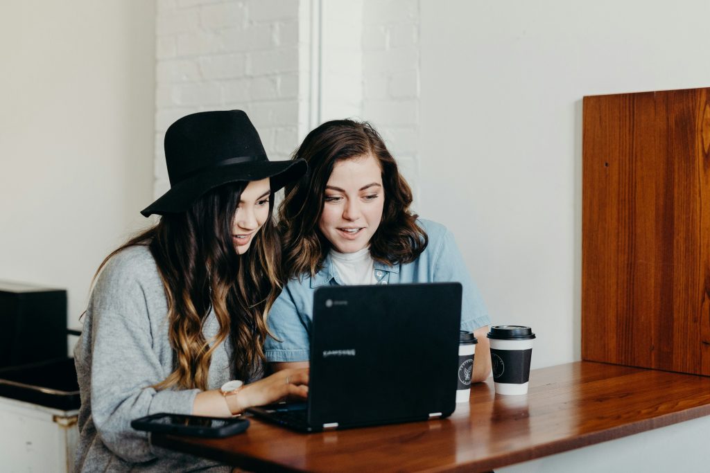 8 Best AI Visibility Checker Tools for Modern Brands 