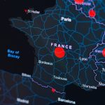 Map of France highlighting hotspot locations with red circles, showing Paris, Bordeaux, Lyon, Toulouse, Marseille, and a red dot near the Bay of Biscay.