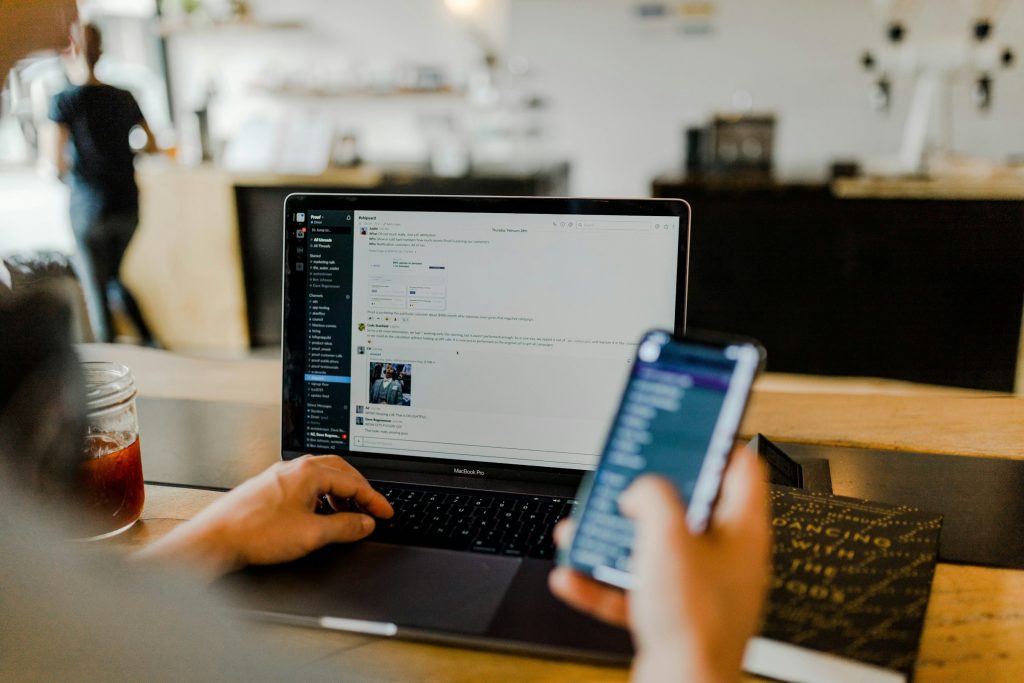Agentic Mobile Apps: The Future of AppFunctions, App Intents, and AI Assistants