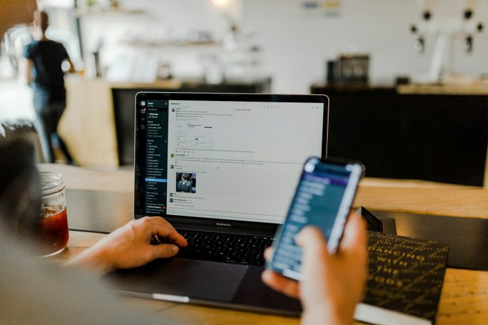 Agentic Mobile Apps: The Future of AppFunctions, App Intents, and AI Assistants