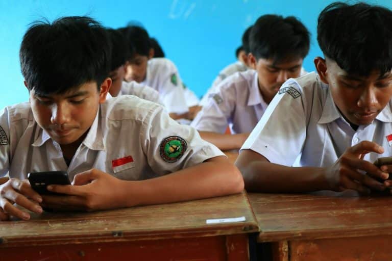 SoundCloud Unblocked Music: Best Ways to Listen at School